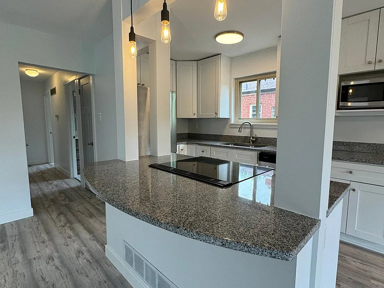 1148 Moorlands Dr #B — Photo 4
