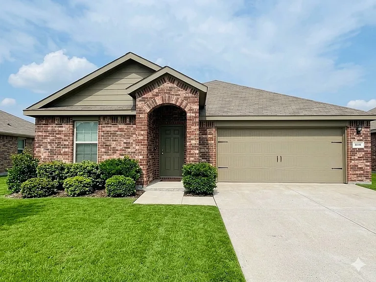 808 Community Way — Photo 1