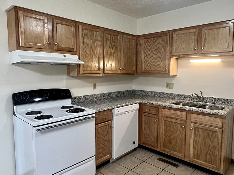 418 Washington St #1 — Photo 5