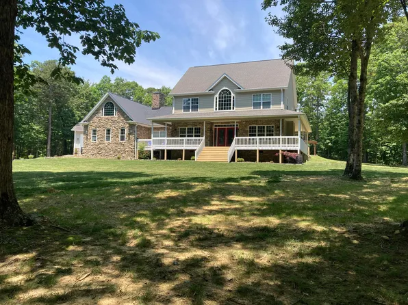 361 Pine Ridge Dr, Signal Mountain, TN 37377