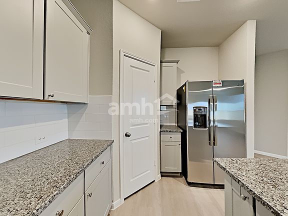 4th image of 2701 Iberia Ct
