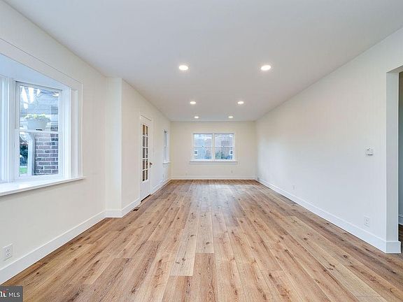4th image of 116 Gold St