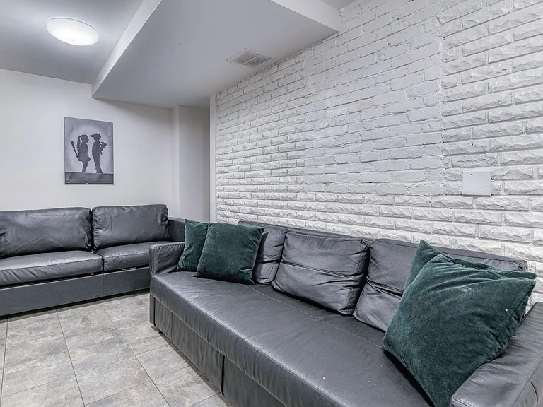 34 Gray St #1 — Photo 21