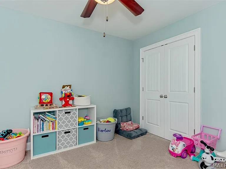 1123 Benjamin Way — Photo 20
