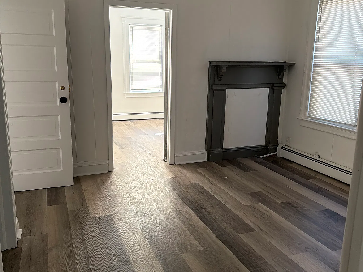 4 bed, 1300 sqft, $2,600 — Photo 2
