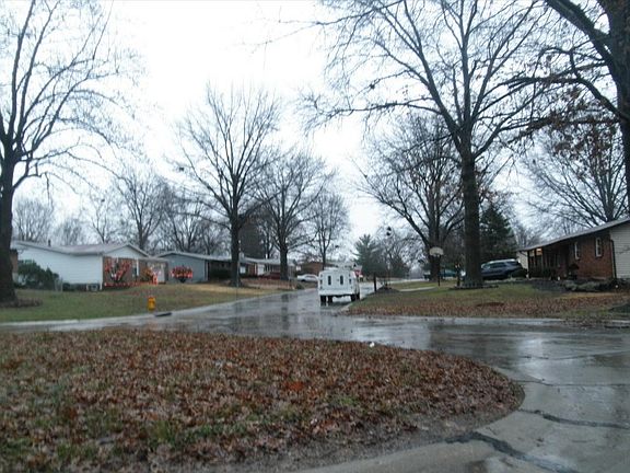 5th image of 11843 Rosary Ln