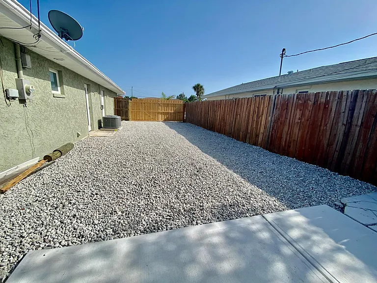 278 Wilson Ave — Photo 26