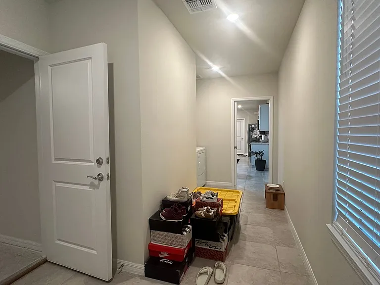 3422 Orange Rose Loop — Photo 3