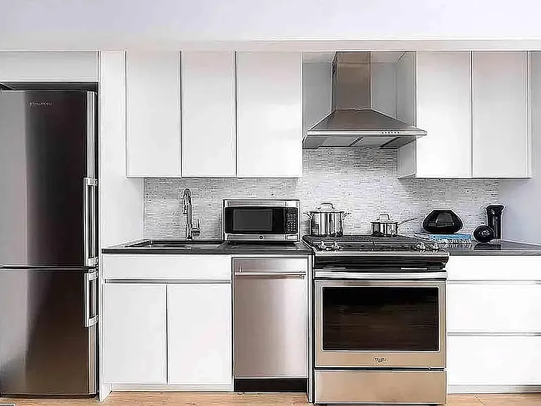 504 Myrtle Ave #8W — Photo 4
