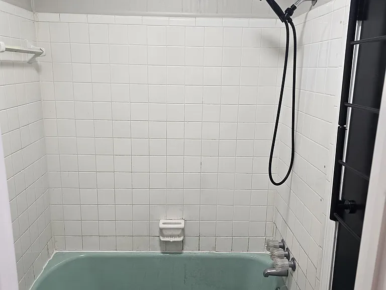 1102 Shoreham Dr — Photo 8