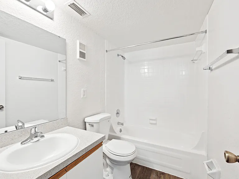 Park Avenue Villas — Photo 28