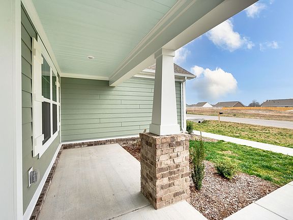 5th image of 622 Brookside Dr