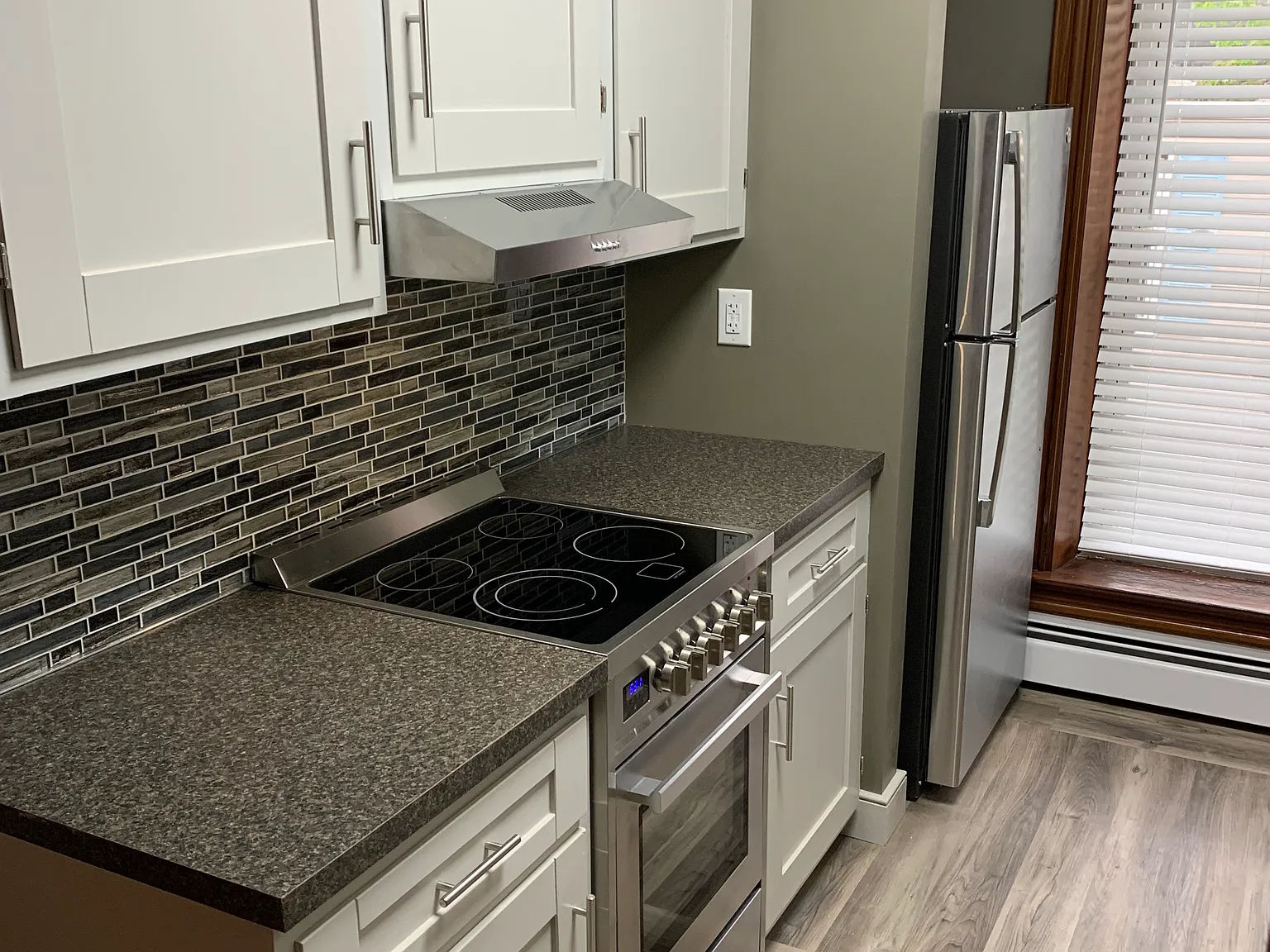 1 bed, 600 sqft, $1,200 — Photo 2