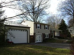 992 Jamison St, Warminster, PA 18974