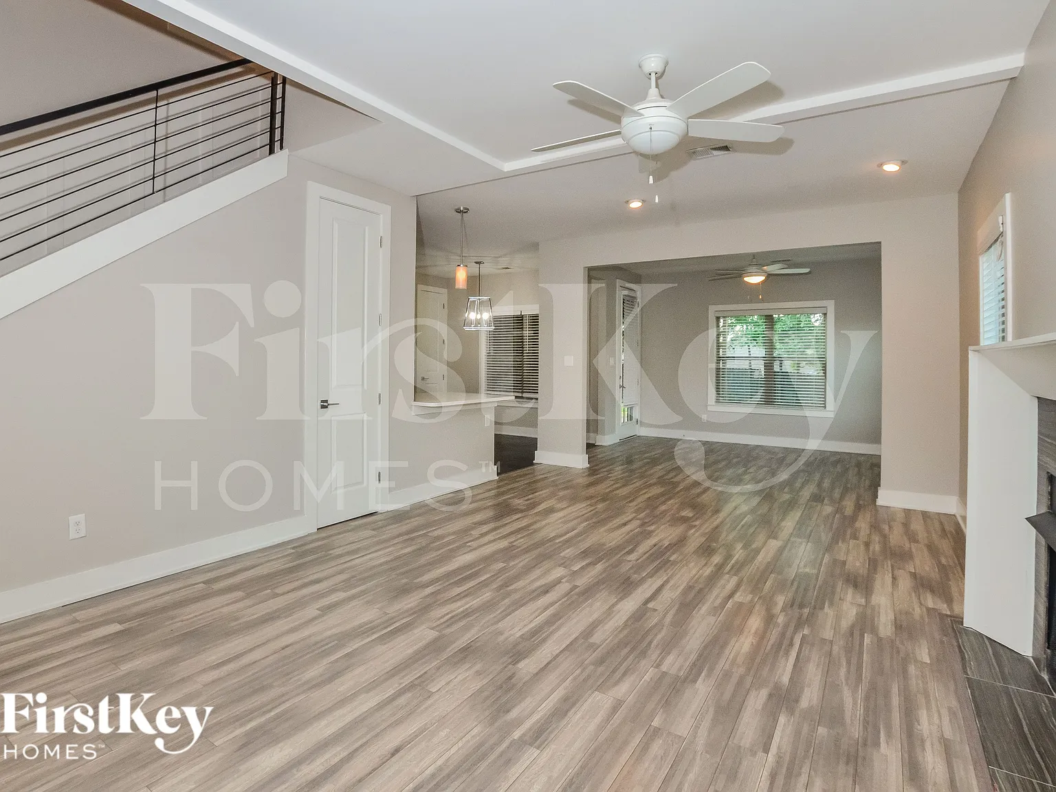 5 bed, 2.5 bath, 2435 sqft, $2,725 — Photo 3