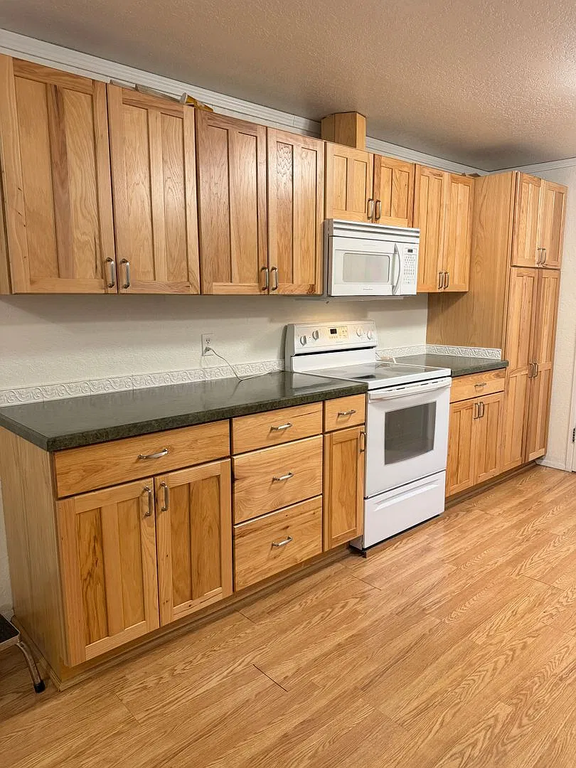 3bd/2ba Bothell Home — Photo 4