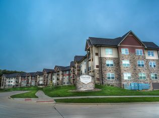 1180 Kennedy Pkwy APT 311, Coralville, IA 52241