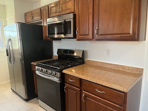 5th image of 1810 Idaho Ave #1812