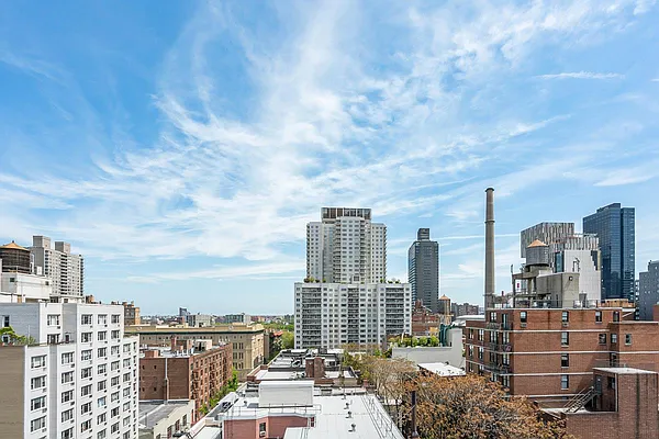 Sold by William Raveis Real Estate | media 16