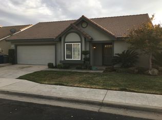 258 W Fallbrook Ave, Clovis, CA 93611
