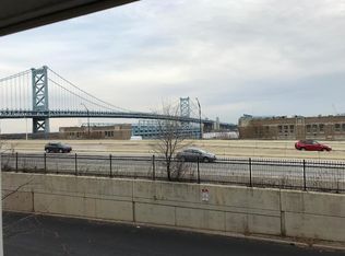 34 N Front St, Philadelphia, PA 19106