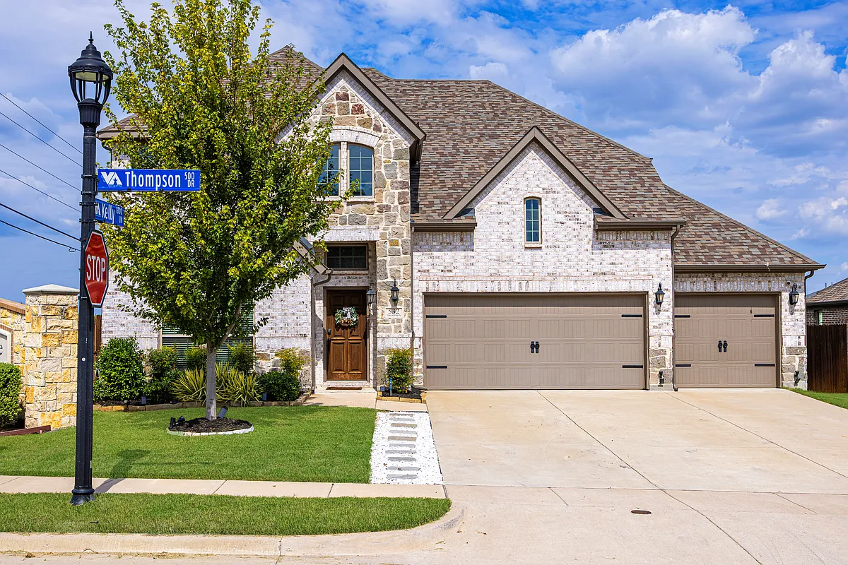 Building Photo - 532 Thompson Dr