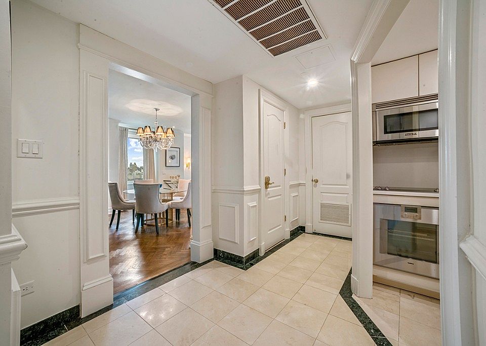 1st image of 160 Central Park S #2118/20