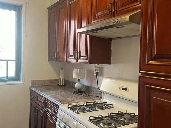 2055 Saint Raymond Avenue #3B, Bronx, NY 10462