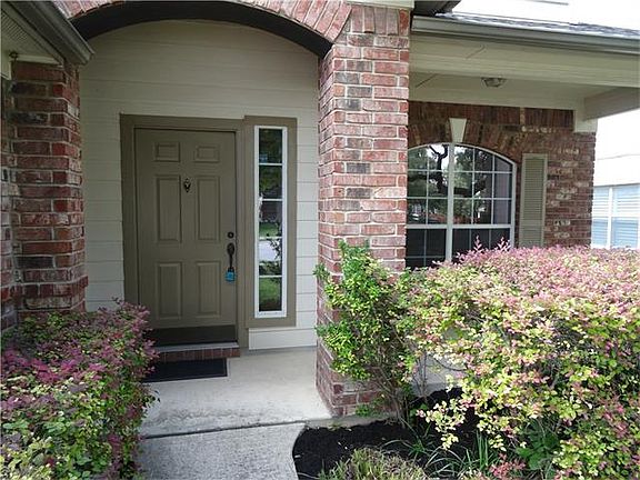 3rd image of 704 Arrowood Pl