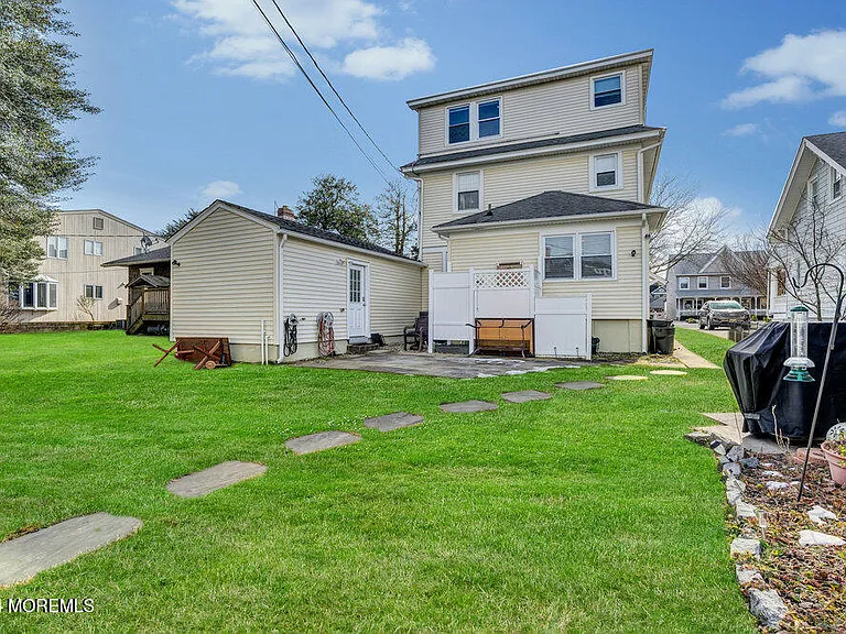 111 Beacon Blvd — Photo 37