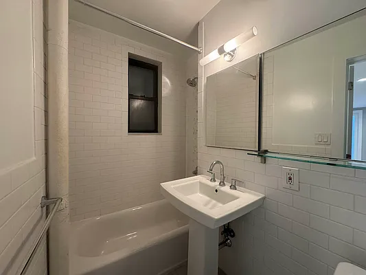 Rented by Tourma Realty LLC | media 18