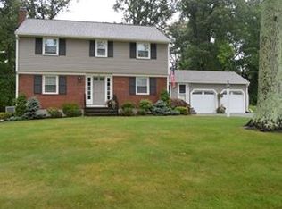2 Ashwood Rd, Acton, MA 01720