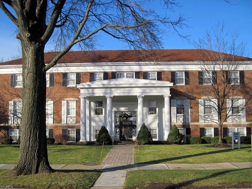 1st image of 19801 Van Aken Blvd #211F