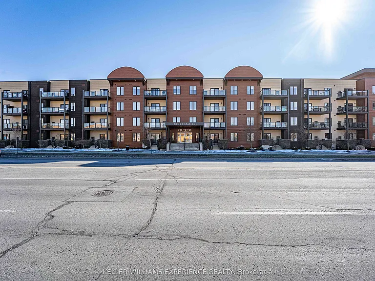 720 Yonge St #307 — Photo 3