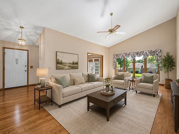 5th image of 110 Villa Way #110