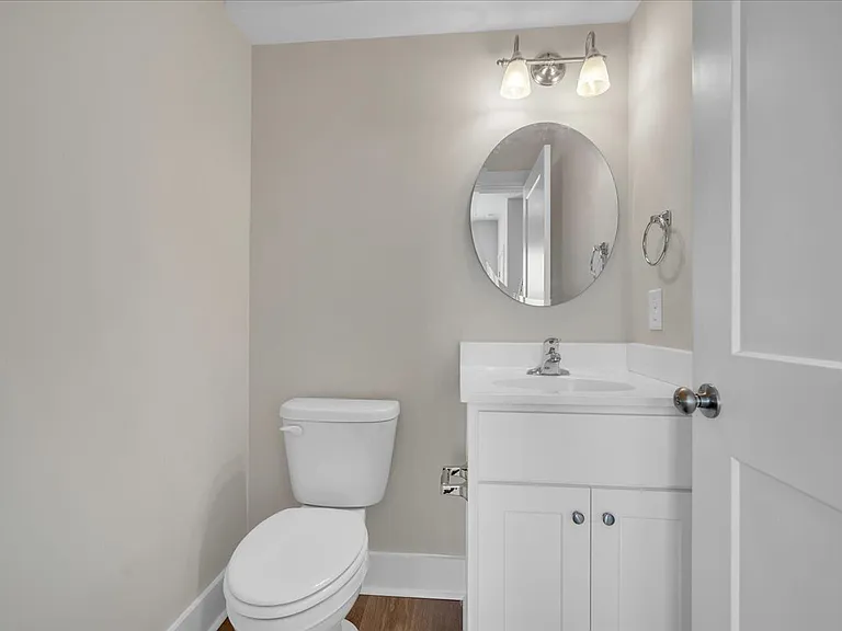 195 Romney St #1 — Photo 9
