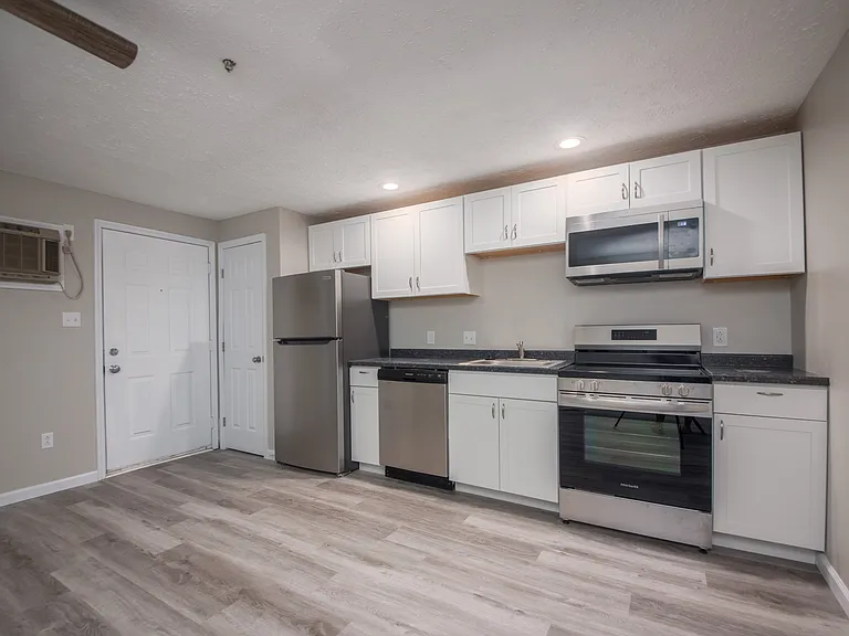 1064 Willowdale Rd #E — Photo 1