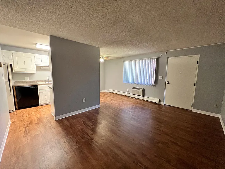 Crestview Apartments — Photo 46