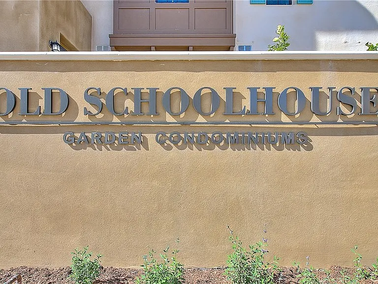 501 W Foothill Blvd #300 — Photo 23