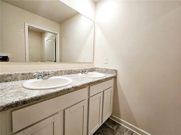 306 Walnut Grove Way — Photo 24