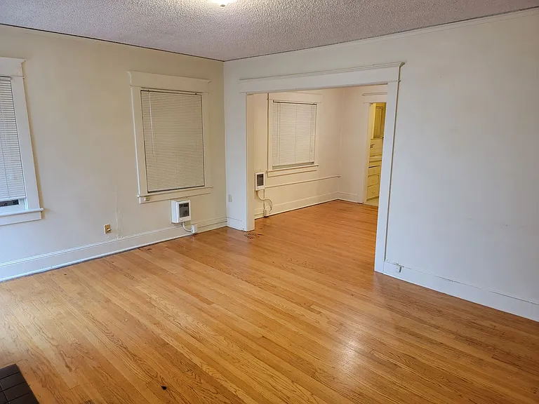 Avondale Apartments — Photo 39