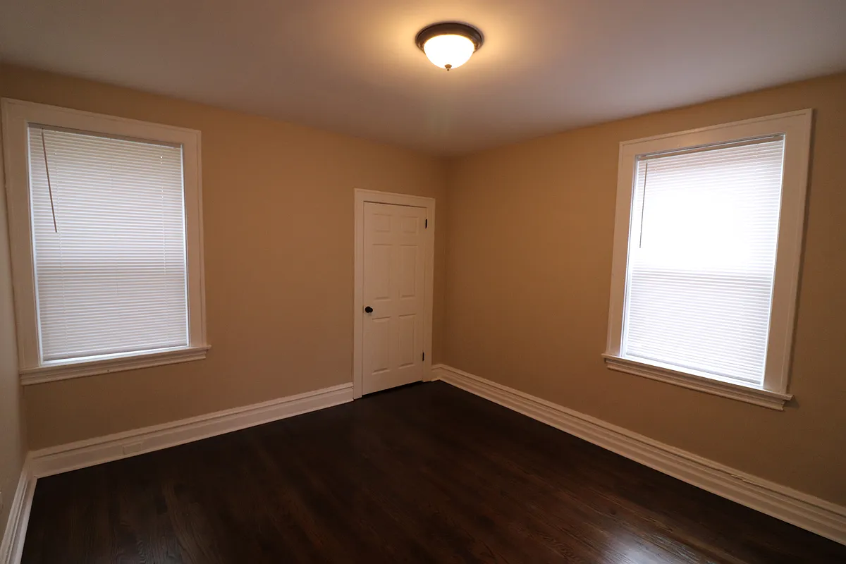 Bedroom - 1718 Yale Ave #2