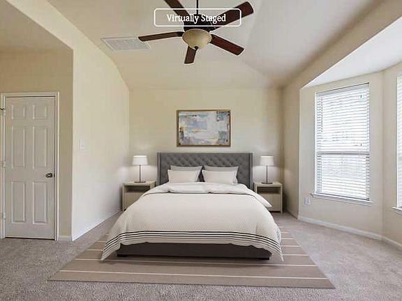 4th image of 27723 Gracefield Ln