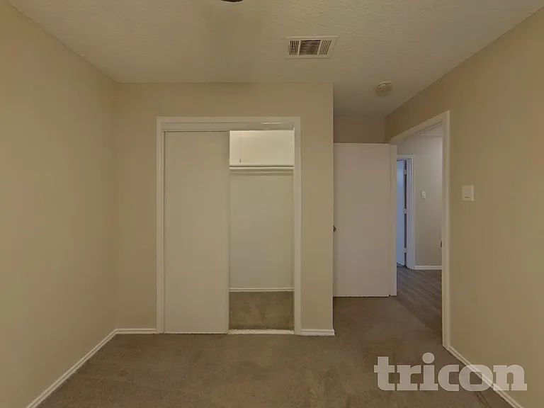 3910 Lillie St — Photo 15
