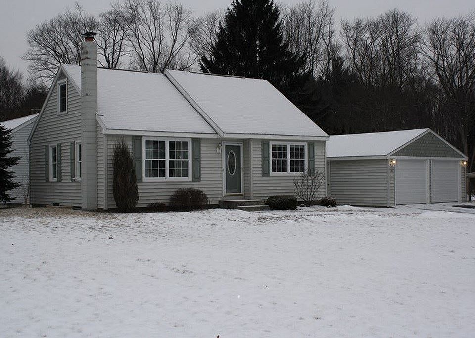 1st image of 31 Woodside Dr
