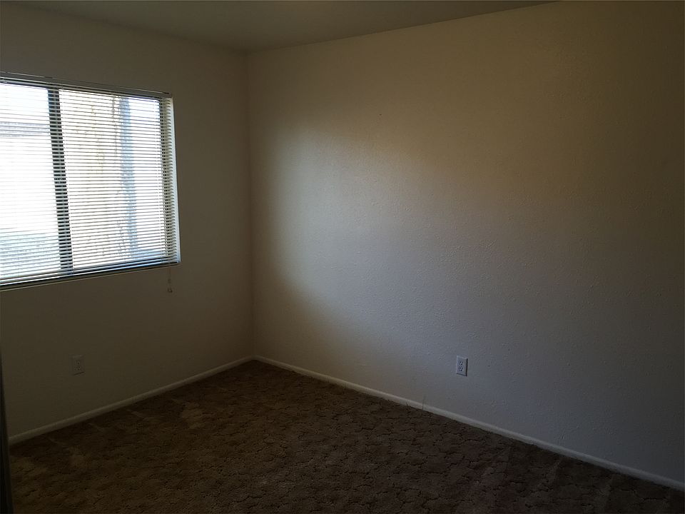 1st image of 612 Jackson Ave APT A