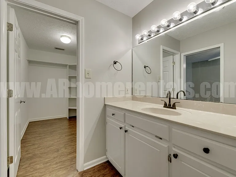 2765 Archer Ln — Photo 14