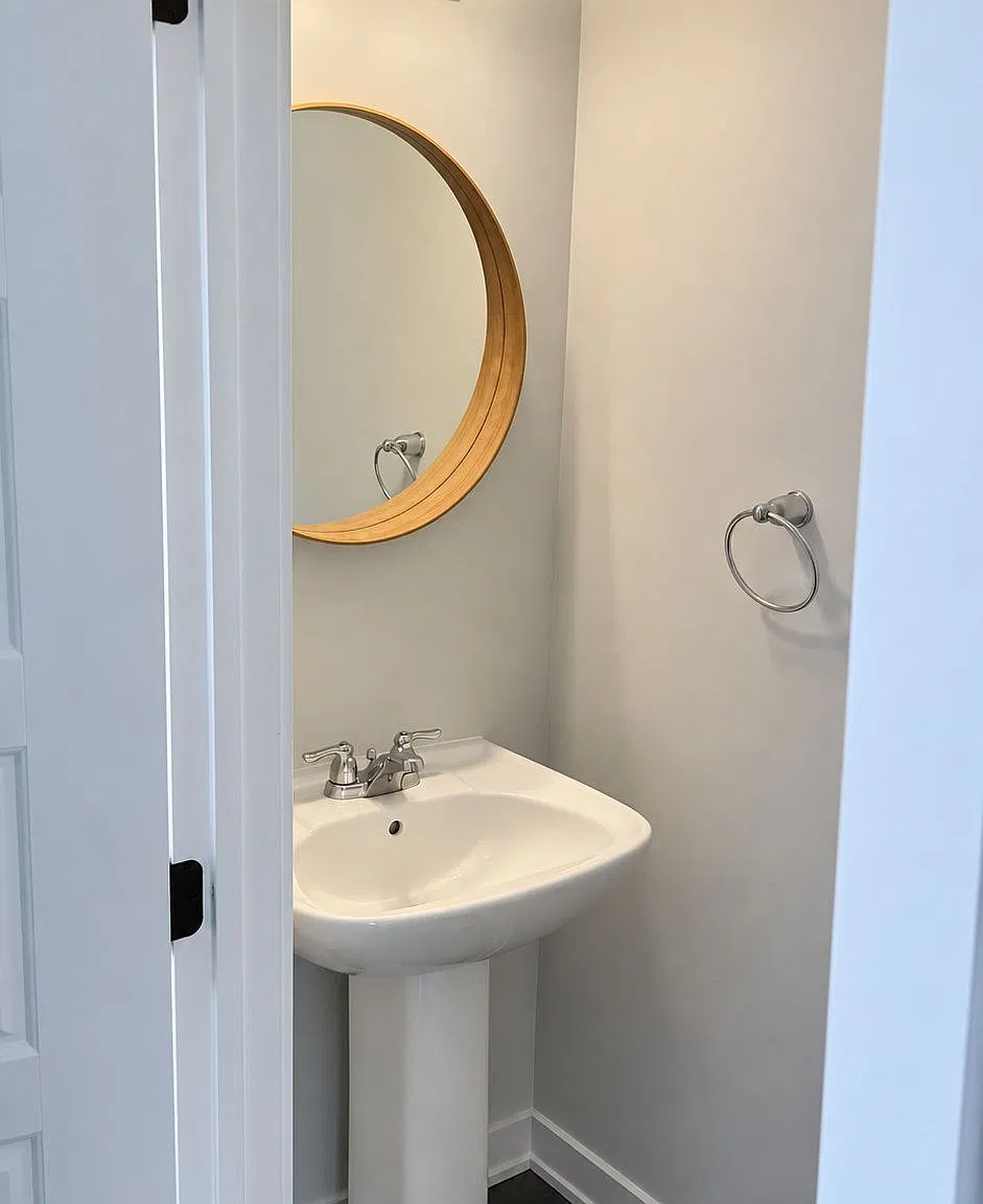 4 bed, $2,690 — Photo 3