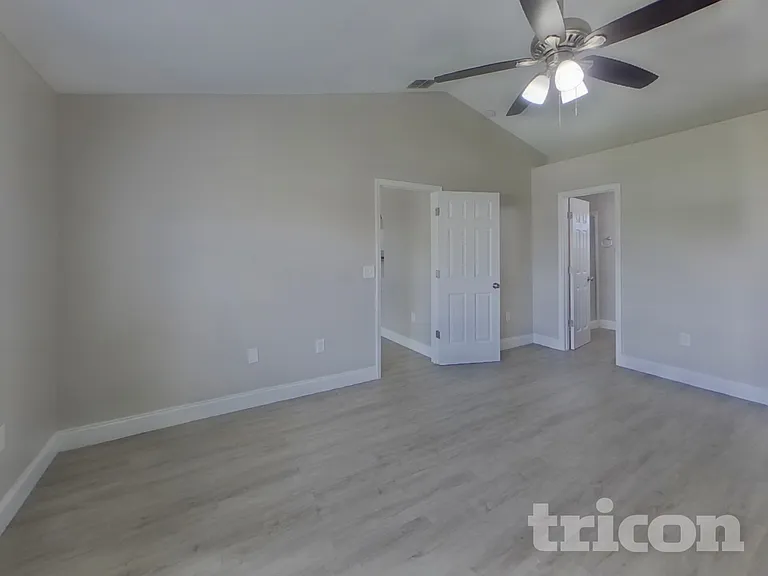 906 Dartmouth Ct — Photo 6