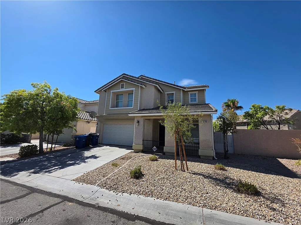 5 bed, 2.5 bath, 2514 sqft, $2,659 — Photo 2